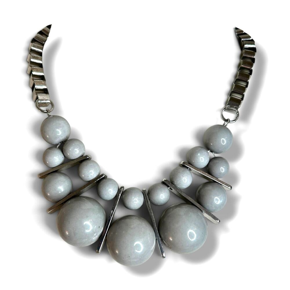 Gray Chunky Large Bead Beaded Silver Tone Square Link Statement Bib Necklace